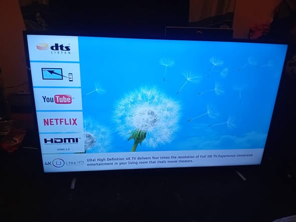 Hisense 55 inch SMART TV photo 3