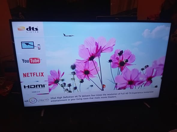 Hisense 55 inch SMART TV photo 2