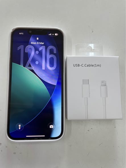 iPhone 13 128gig photo 2