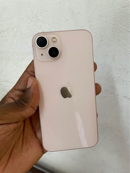 iPhone 13 128gig photo 4