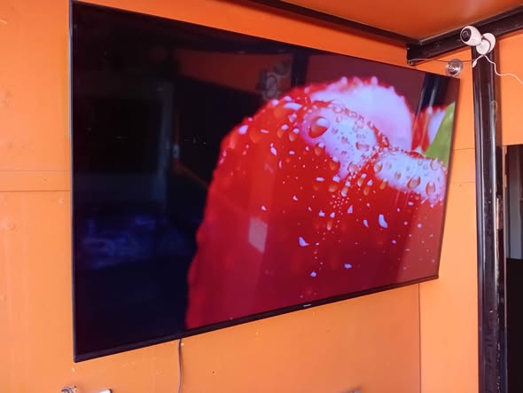 Hisense QLED 58 inch SMART TV photo 5