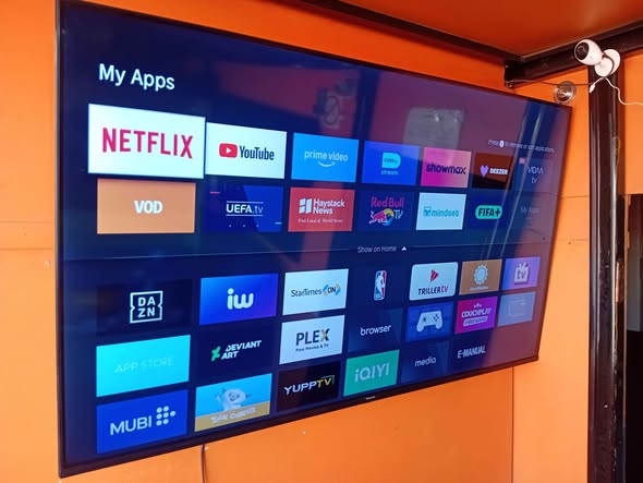 Hisense QLED 58 inch SMART TV photo 1