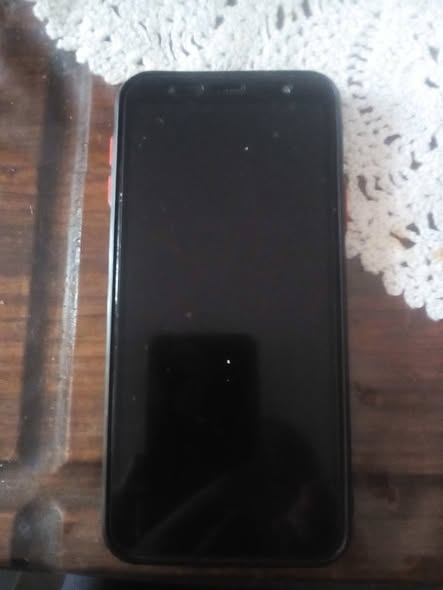 Samsung J4 photo 1