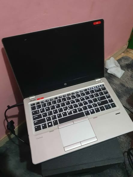 Hp elitebook core i7 photo 2