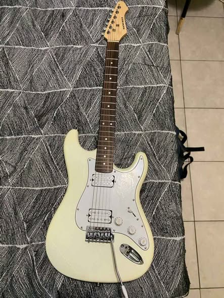 Electric Guitar photo 3