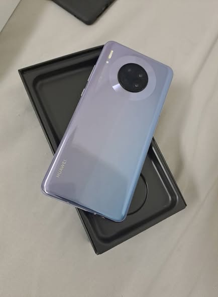 Huawei mate 30 photo 1
