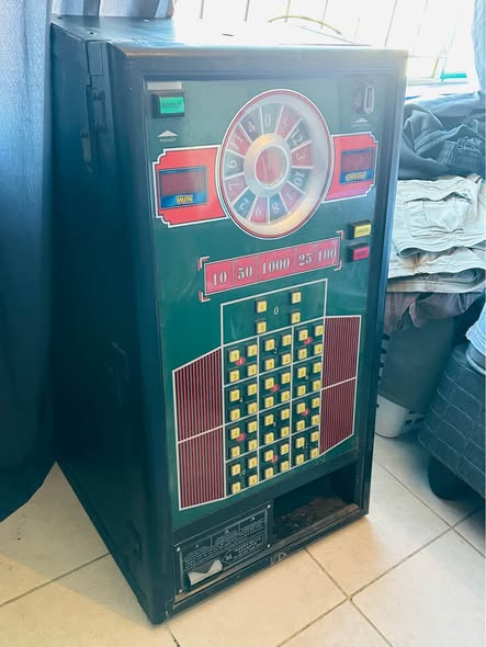 JACKPOT MACHINE photo 1