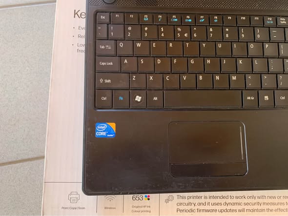Acer Travelmate core i3 photo 2