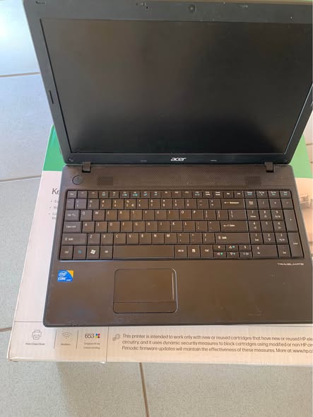Acer Travelmate core i3 photo 3