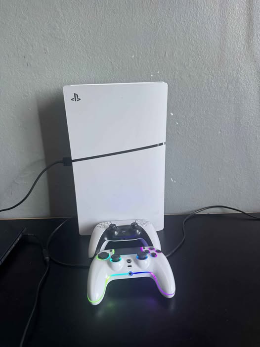 Sony PS5 Slim Edition Console - White photo 1