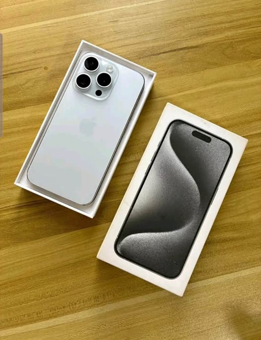 iPhone 15 Pro Max 256GB photo 1