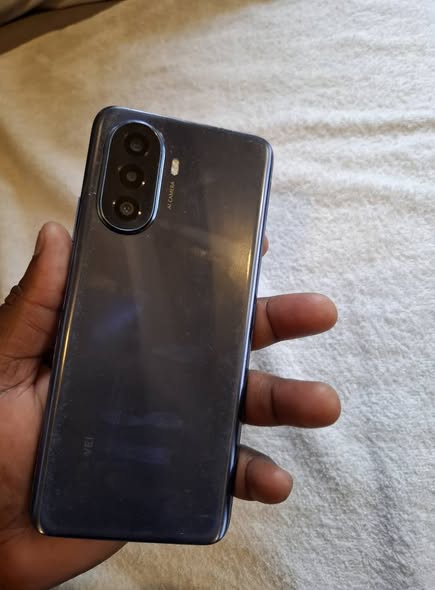 Huawei Nova Y71, 128gb photo 2