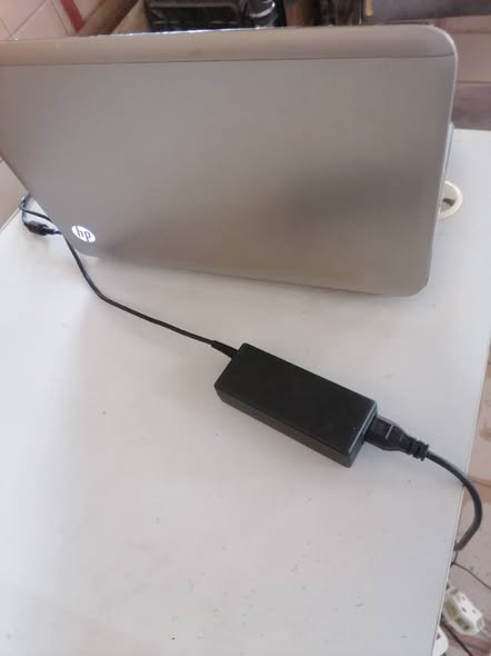 HP Laptop photo 2