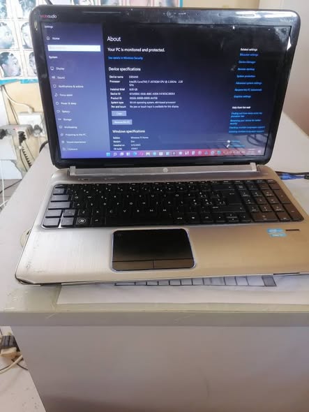 HP Laptop photo 1