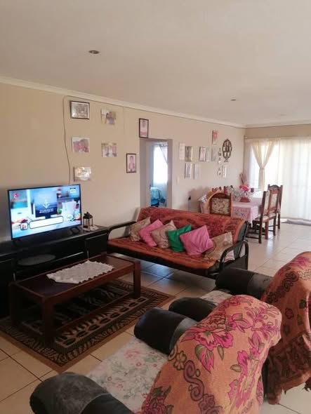 House For Sale photo 4