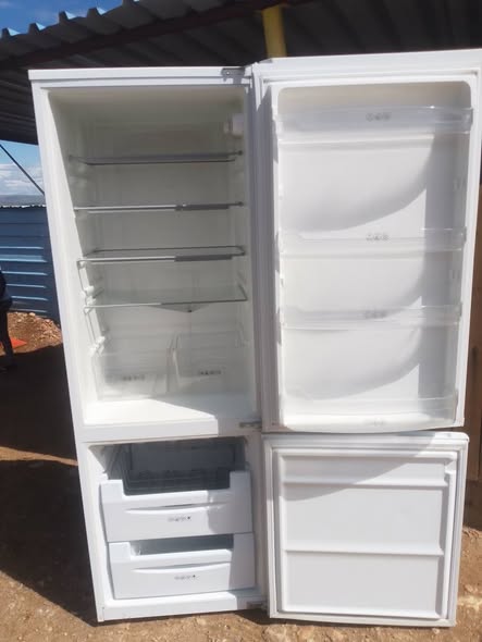 KIC bottom freezer photo 3
