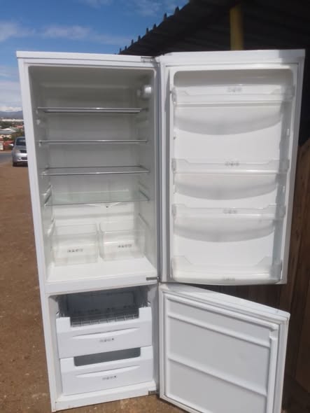 KIC bottom freezer photo 2