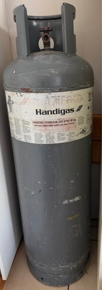 48 Kg Gas Cylinder with gas (not full) photo 1