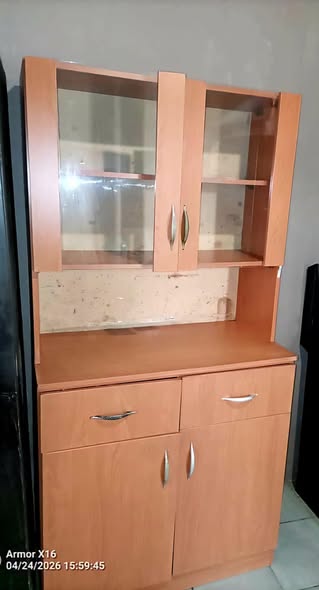 Kitchen cupboard photo 4