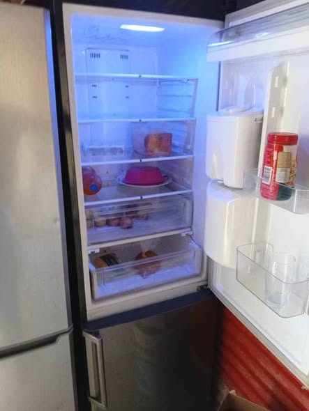 Samsung fridge photo 3
