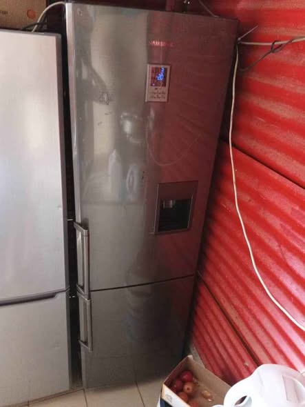 Samsung fridge photo 1