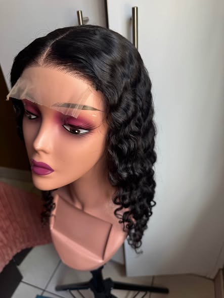 18” Deep curly wig photo 1