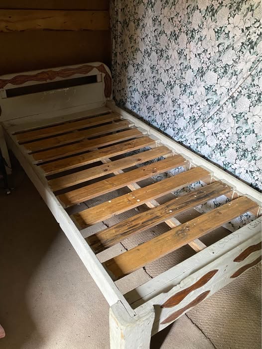 SINGLE BED photo 1
