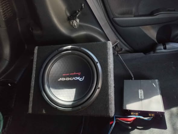 Car sound system photo 1