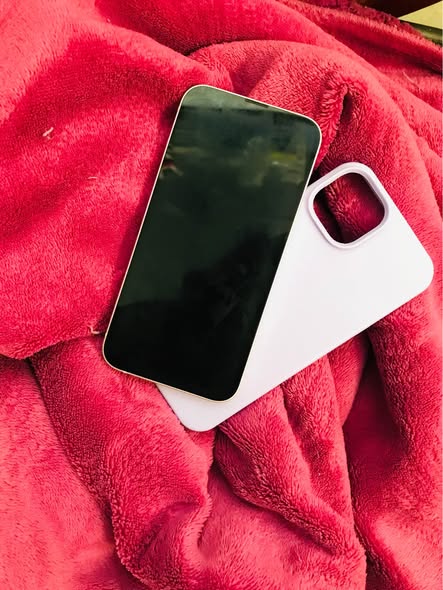 iPhone 13  128gig photo 5