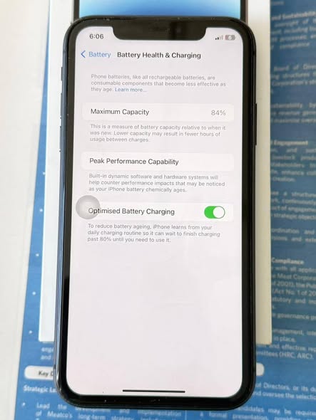 iPhone 11 photo 2