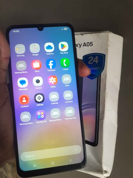 Samsung A05 photo 2