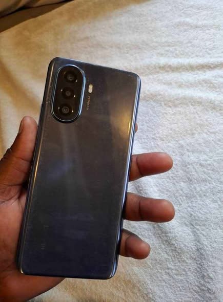 HUAWEI nova 70 128GB photo 1