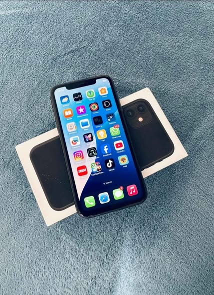 Iphone 11 , 128GB photo 1