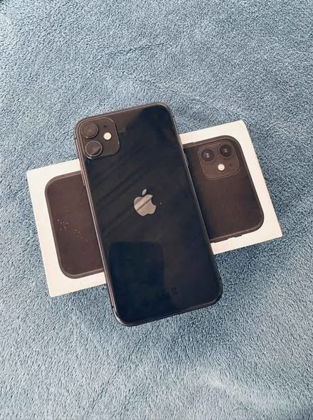 Iphone 11 , 128GB photo 2