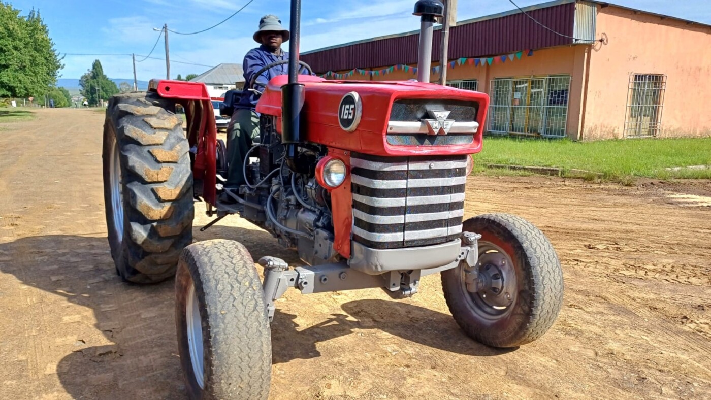 Used Massey Ferguson 165 Tractor for sale photo 3