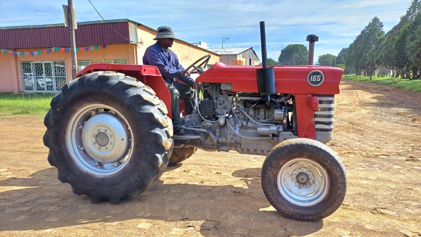 Used Massey Ferguson 165 Tractor for sale photo 2