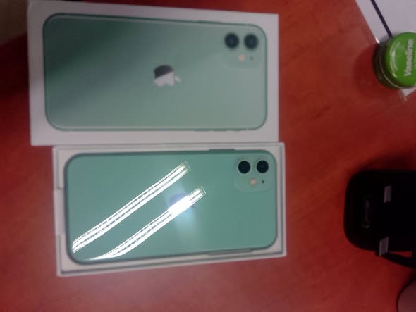 iPhone 11 photo 4