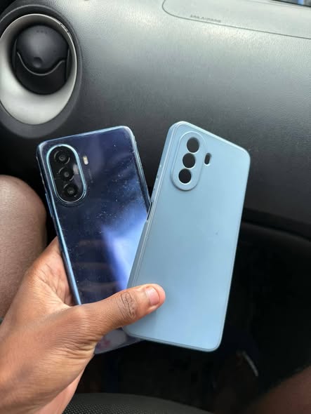 Huawei Nova Y70 photo 2