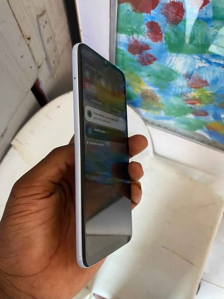 Samsung A04e photo 2