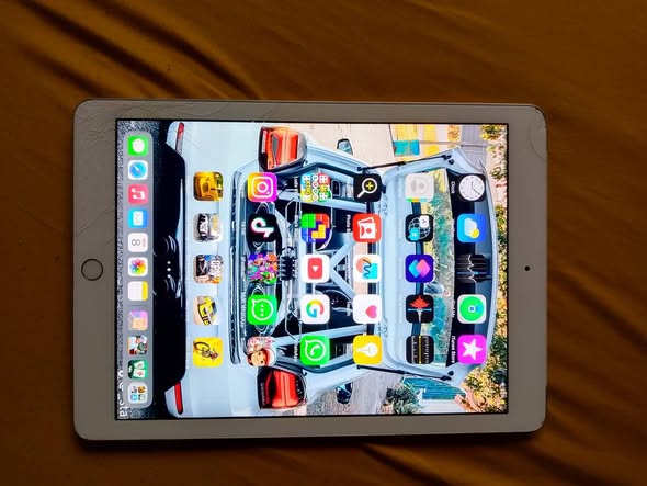 iPad 7th generation photo 3