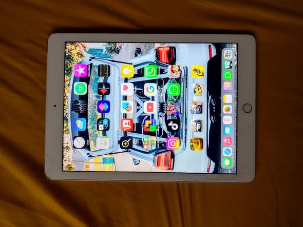 iPad 7th generation photo 4