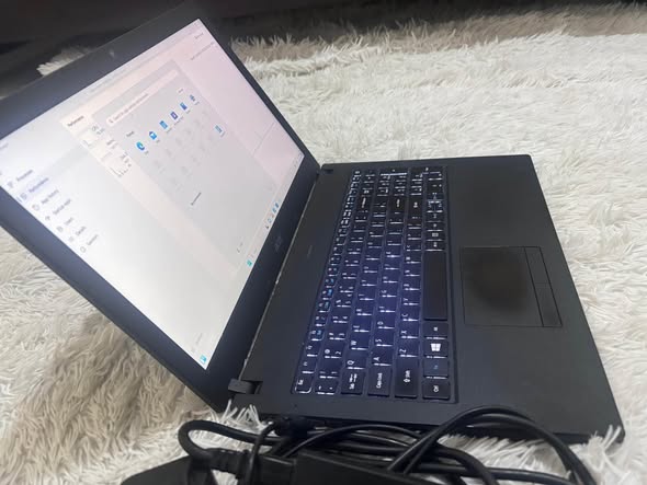 Acer Travelmate photo 2