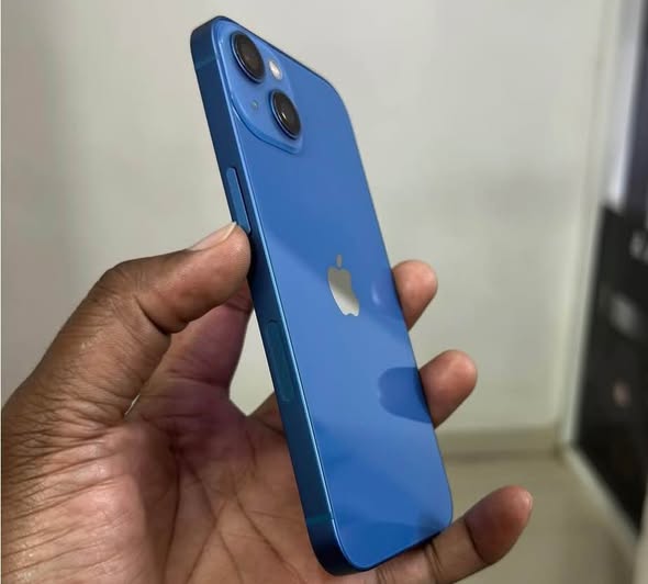 iPhone 13 photo 1