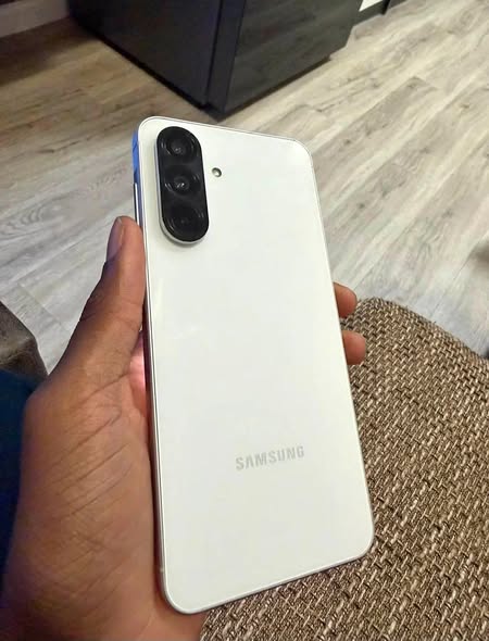 Samsung A56 photo 1