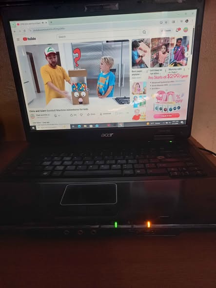 Acer laptop photo 1