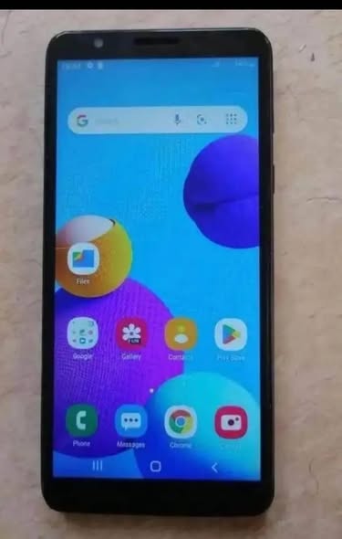 Samsung Galaxy A3 photo 1