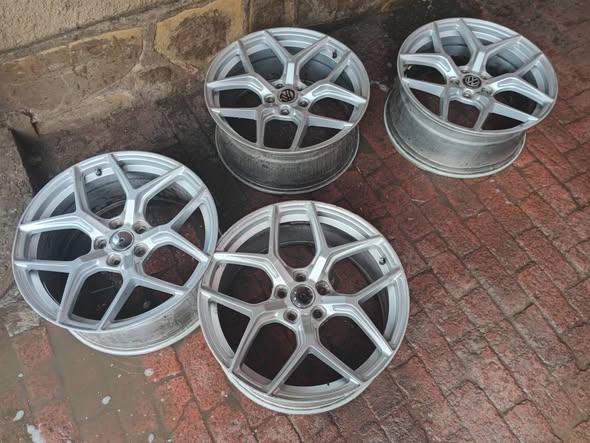 19" VOLKSWAGEN GOLF RIMS photo 2