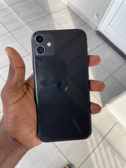 iPhone 11 photo 1