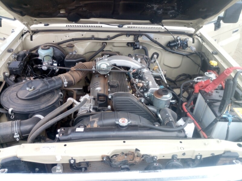 TOYOTA LAND CRUISER 79 4.2D photo 10