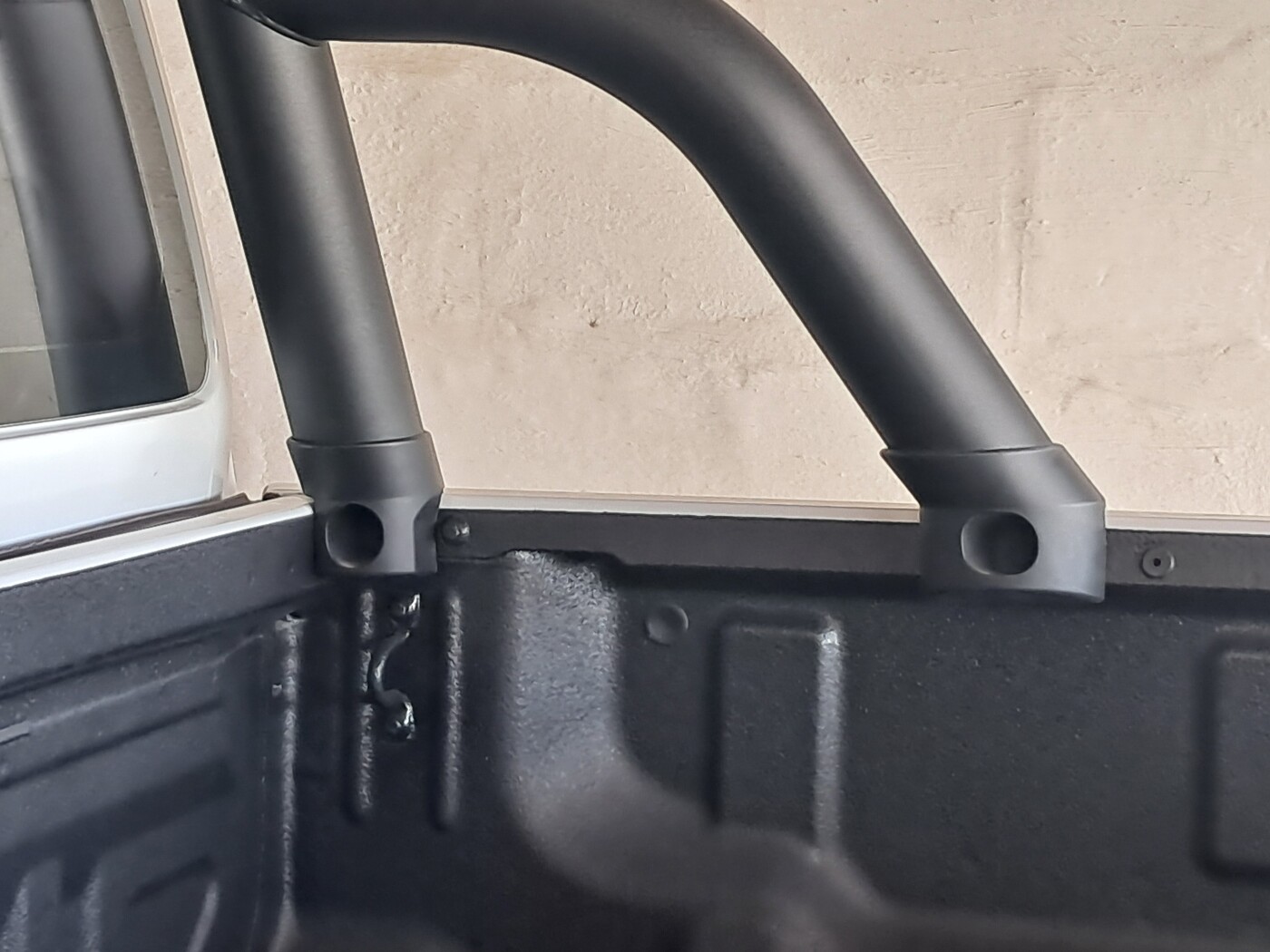GWM P300 Series roll bar photo 3